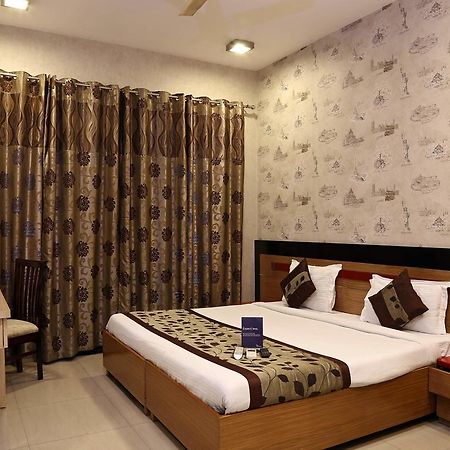 Fabhotel Signature Cyber Park Delhi (National Capital Territory of India) Exterior foto