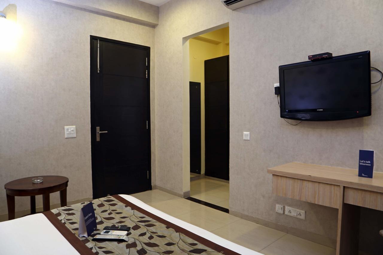 Fabhotel Signature Cyber Park Delhi (National Capital Territory of India) Exterior foto