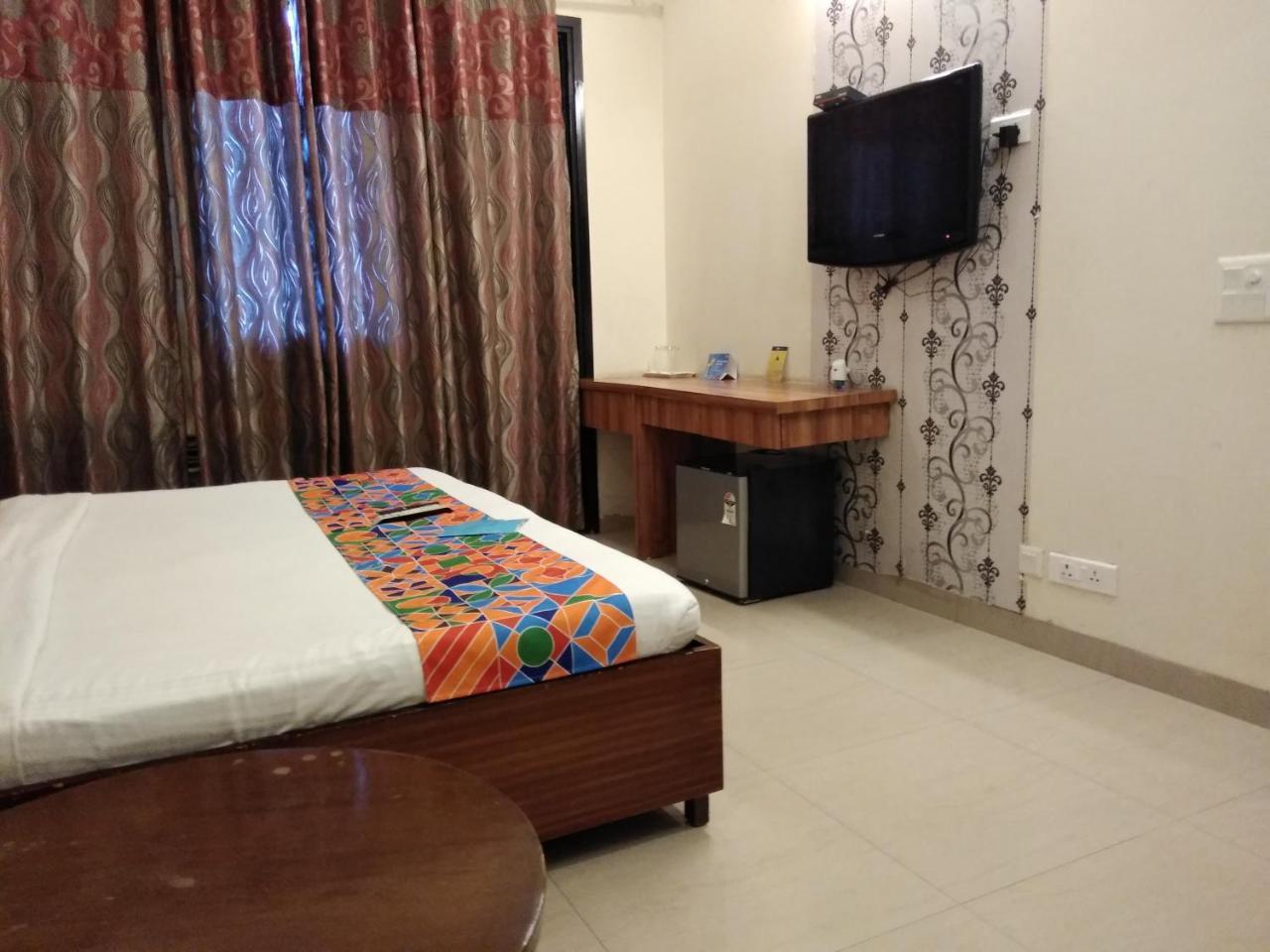 Fabhotel Signature Cyber Park Delhi (National Capital Territory of India) Quarto foto