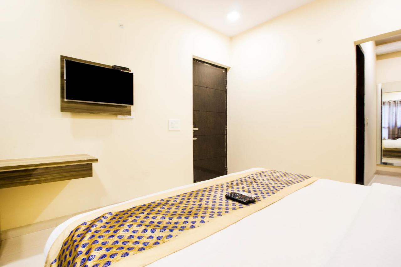 Fabhotel Signature Cyber Park Delhi (National Capital Territory of India) Exterior foto
