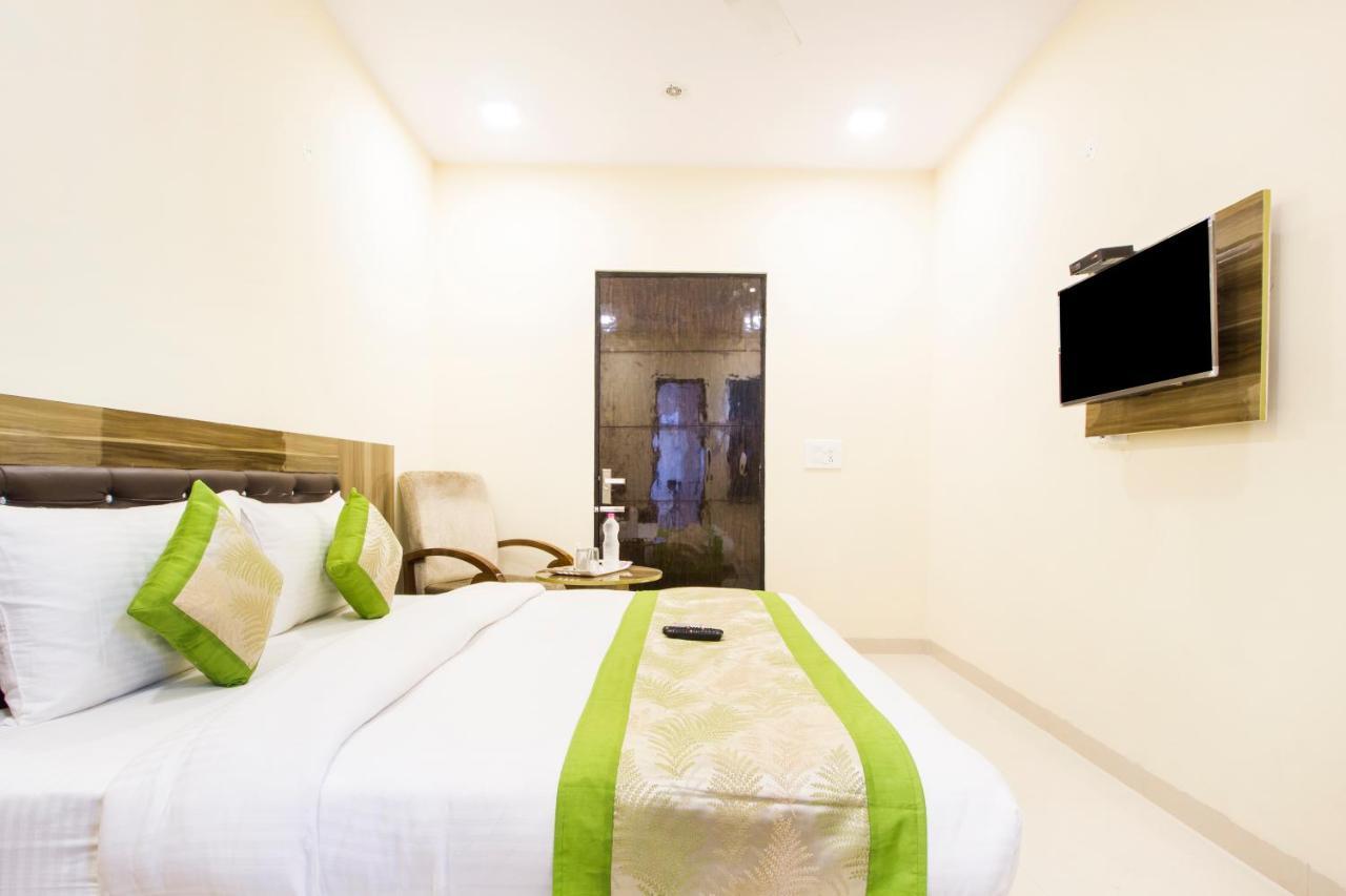 Fabhotel Signature Cyber Park Delhi (National Capital Territory of India) Exterior foto
