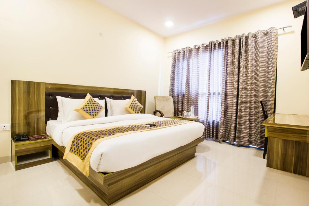 Fabhotel Signature Cyber Park Delhi (National Capital Territory of India) Exterior foto