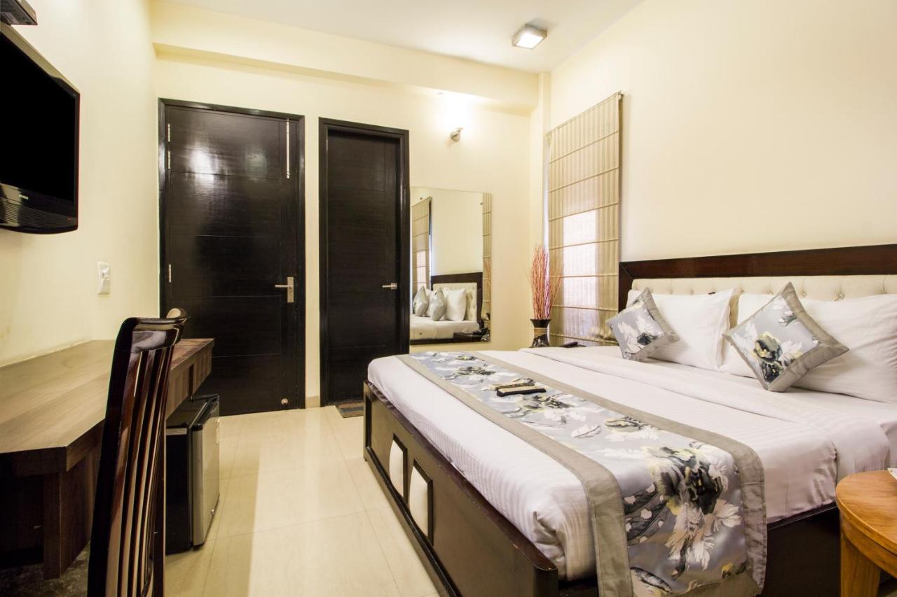 Fabhotel Signature Cyber Park Delhi (National Capital Territory of India) Exterior foto