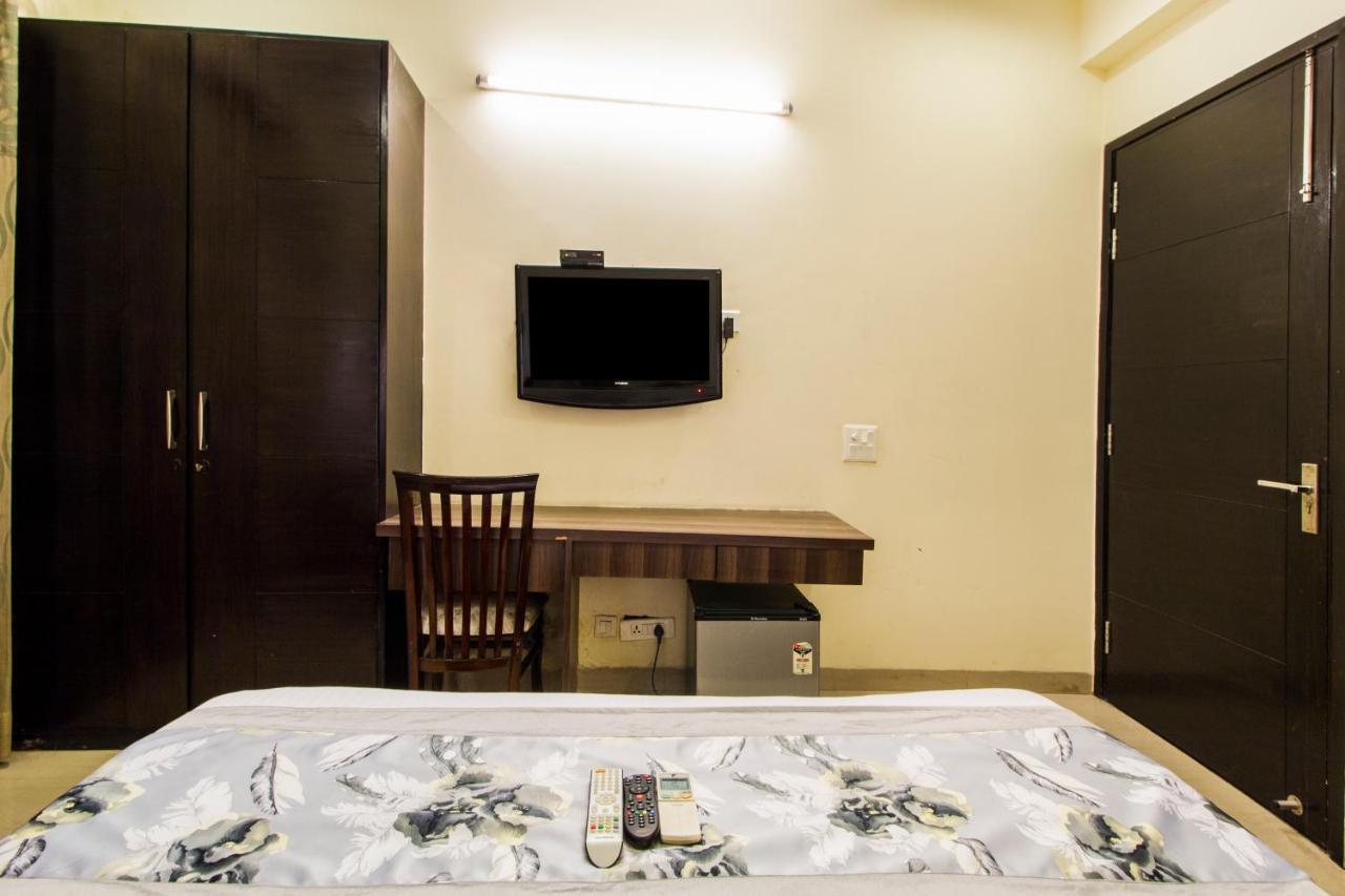 Fabhotel Signature Cyber Park Delhi (National Capital Territory of India) Exterior foto